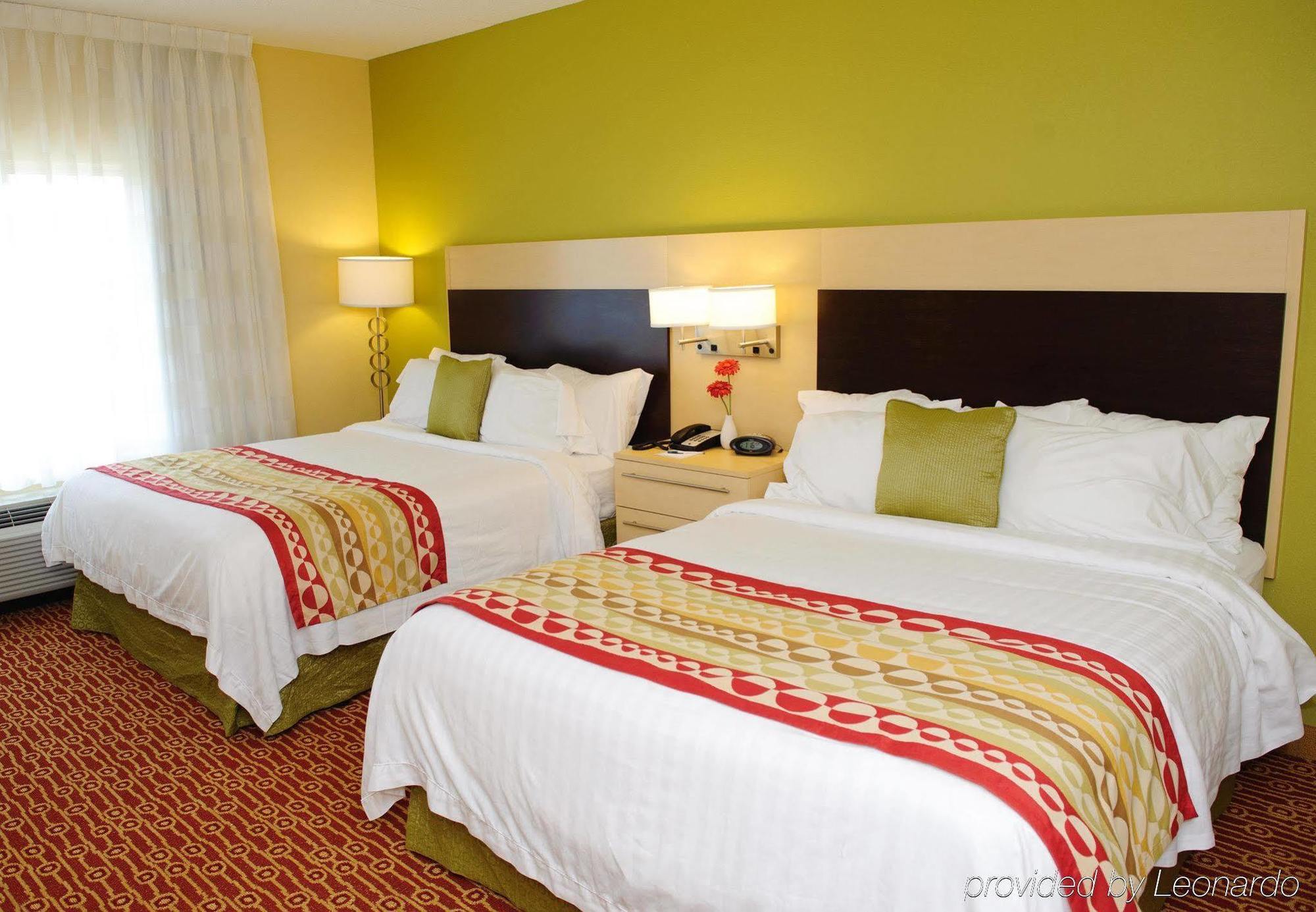 Towneplace Suites By Marriott Charlotte Мурсвілл Номер фото